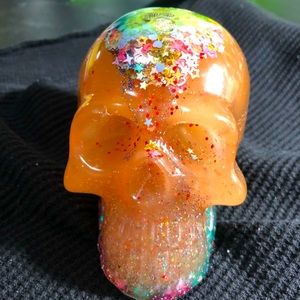 Resin skull